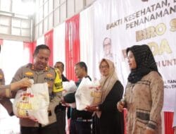 Polresta Banda Aceh Bagikan 100 Paket Bansos