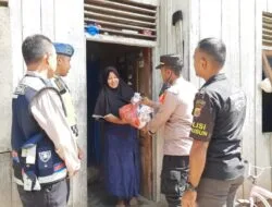 Warga Gampong Lhang Terima Bantuan Sosial Dari Polri