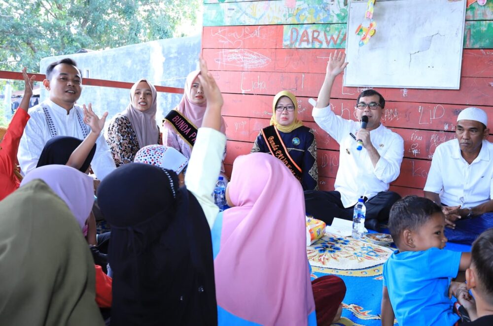 Bakri Siddiq Undang Anak-Anak Gampong Jawa Belajar di Pendopo