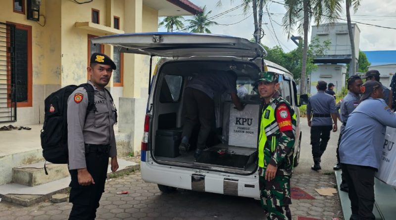 Jaga Kesehatan Personel di TPS, Sidokkes Polresta Banda Aceh Lakukan Pemeriksaan