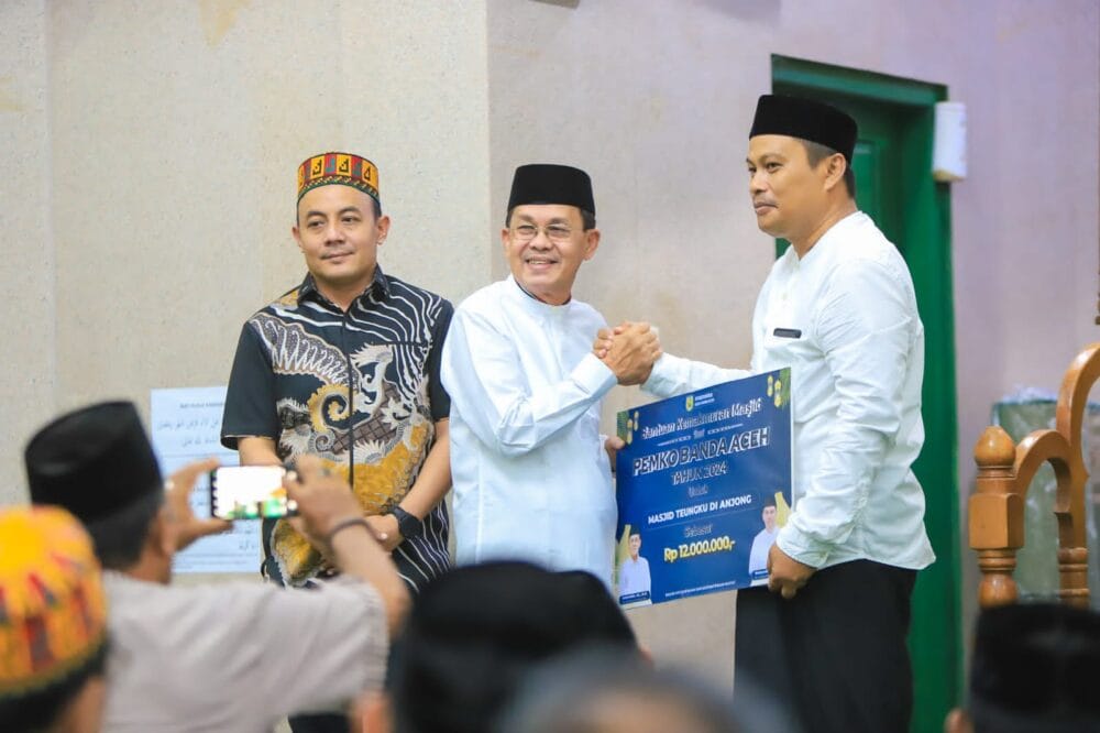 Safari Ramadan Pemko Berlanjut ke Masjid Tgk di Anjong