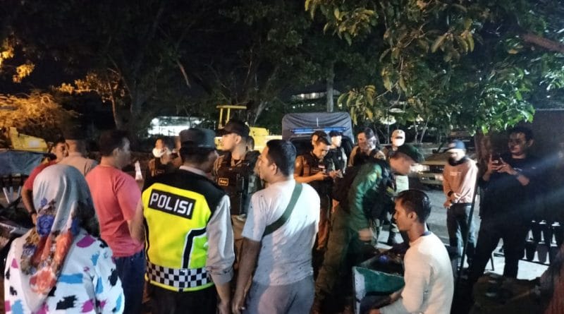 Libatkan Bhabinkamtibmas, Tim Pageu Gampong Amankan Kelompok Pemuda Yang Pesta Miras