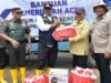 Pj Gubernur Safrizal Serahkan Satu Truk Bantuan untuk Pengungsi Banjir Aceh Tamiang